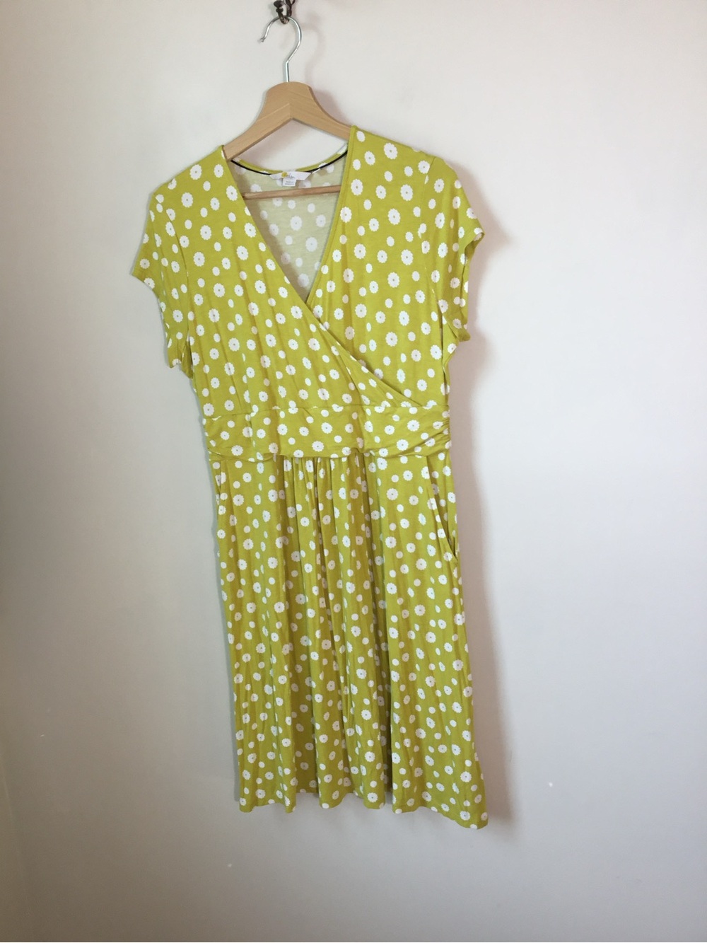 Boden Lola Daisy Print Wrap Jersey Dress - Picture 4 of 7